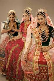 Traditional newar clothing refers to the everyday clothes worn by the newar people of nepal who are indigenous to the kathmandu valley and surrounding regions. Manipuri Wedding Dress Shefalitayal