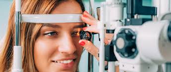 A dark shadow blocking part of your peripheral vision. Symptoms Of Retinal Tear Treatment Armadale Eye Clinic