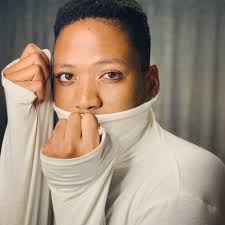 I just feel pretty today, OK ? . ✨Love and light ✨ . . #love #light  #livelife #Bless #actor #artist #director #sunday #slay #spirit #soul #heal  #black #mindfulness #gratitude #rain #queer #mermaid #