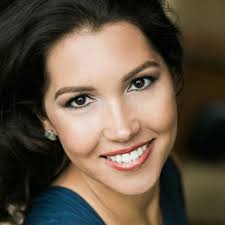 Sara Heaton's Instagram, Twitter & Facebook