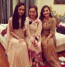 Kerana aku tak cinta (2013), sesuci cintamu (2013), strawberi dan karipap (2014), setitis kasih darmia (2014), strawberi dan karipap musim 2 (2015), jasmine (2016), strawberi dan karipap musim 3 (2016), pergilah air mata (2016). Nora Danish Beraya Bersama Fasha Sandha Di Rumah Bekas Mertua