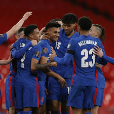 Ungarn hingegen glänzte in der nachspielzeit der ersten hälfte mit effizienz: England Und Italien Souveran Lewandowski Rettet Polen Ein 3 3 In Ungarn