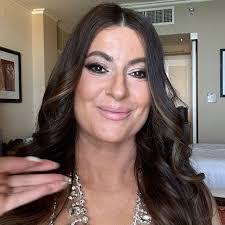 Victoria Engle's Instagram, Twitter & Facebook