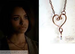 See more ideas about bonnie, bonnie tyler, eclipse of the heart. The Vampire Diaries Season 5 Episode 22 Bonnie S Brass Heart Necklace Shop Your Tv
