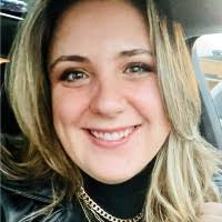 Alexis Salisbury's Instagram, Twitter & Facebook