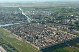 Aigues Mortes Provence Ancient Town With Complete Ancient Town Wall Take A Walk On The Wall Look At The Old Men Playin City Pages Aerial View Walled City