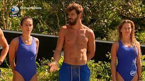 Recorre las pistas del exatlon como lo hacen los famosos y los contendientes corre, salta, acierta los tiros y mucho mas conviertete en el mejor y vence tu mejor tiempo. Exatlon 1 Aprilie Stefan Ironizat De Cosmin Cernat Dupa Proba De Astazi Ai Tras Dupa Vrabii Wowbiz