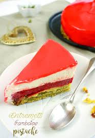 Gateau Coeur Framboise Pistache Pour La Saint Valentin Recette Dessert Gateau Coeur Gateau Moelleux