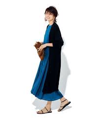 ワンピースの新常識 袖なしワンピース はおりもの でおしゃれ度がぐんと上がる 40代 ファッション ファッション ファッションスタイル