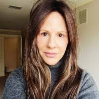 Michelle Halpern's Instagram, Twitter & Facebook