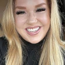 Karla Gale's Instagram, Twitter & Facebook