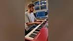 Video B&B Vol Liefde intro Leader 2024 op piano! - YouTube