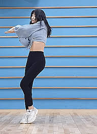 Share the best gifs now >>> Is Momo Or Mina From Twice The Better Dancer Quora