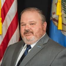 Larry Crossland's Instagram, Twitter & Facebook