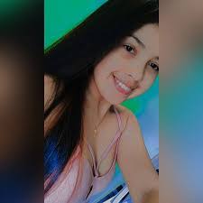 Brenda Zea's Instagram, Twitter & Facebook