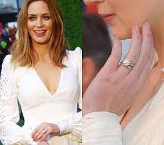 Celebrities With Antique Engagement Rings Brilliant Earth Celebrity Wedding Rings Celebrity Engagement Rings Emily Blunt