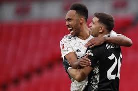 Arsenal lifted the community shield on saturday after defeating premier league champions liverpool on penalties. Arsenal 1 1 Liverpool Live Community Shield Penalty Shootout Result And Aubameyang Klopp Arteta Reaction London Evening Standard Evening Standard
