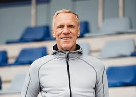 Wer Abnehmen Will Muss Essen Empfiehlt Der Sportwissenschaftler Prof Dr Ingo Frobose Bei Fitness Mit Mar Athletischer Korper Ingo Frobose Fitness Workouts