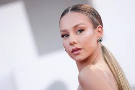 RED CARPET LOOK A VENEZIA, ESTER ESPOSITO