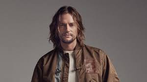 The leather jacket enthusiast has first used his charm and social skills to develop a solid alliance in the original champions tribe, and now has work with luke to go from the bottom to the top of an tribe full of original contenders. Australian Survivor Villain David Genat In Stellar The Man Australia Loves To Hate Daily Telegraph