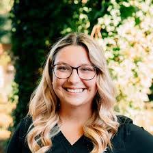 Victoria Mink's Instagram, Twitter & Facebook