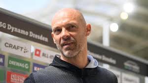Beim 4:0 gegen türkgücü kommt es vor dem dynamo dresden ist zurück in der 2. 5bd514b2hyuesm