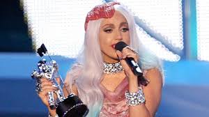 The american rapper somehow noticed and began to cover up. Voll Im Cameltoe Trend Zwickt Das Nicht Nicki Minaj Promiflash De