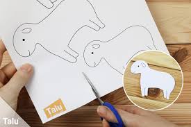 Die vorlage für die bastelidee steht auf unserer webseite kostenlos zur verfügung. Schaf Aus Wolle Und Watte Basteln Basteln Mit Kindern Talu De