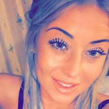 School worker, 31, who lost her sight to diabetes says it's like 'having a  blob of Vaseline over my eyes'