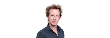 Eerlijk gezegd kan het me op dit moment meer schelen hoe het in Nederland  gaat dan hier in Zweden