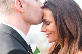 Esther Anderson & Howard Moggs