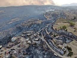 D'autres provinces de la côte méditerranéenne sont aussi en proie aux flammes. A6olzycybtsbpm