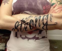 Dengan menggunakan tatto keren ini maka kita akan lebih percaya diri saat bertemu dengan teman pergaulan kita. 16 Contoh Tato Tulisan Keren Ditangan Dada Kaki Punggung Dan Lengan Gambar Tato Keren