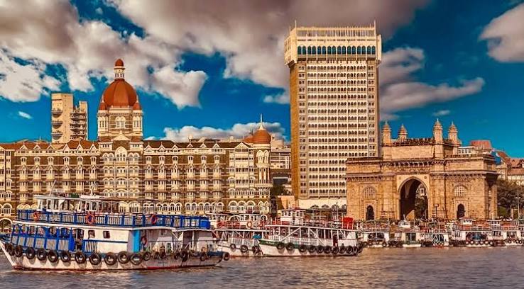 MUMBAI - The LOVE AFFAIR CONTINUES - My travel boots