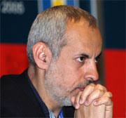 Fernando Vivas: APRA presiona a TV Perú para que responda a los caprichos  del gobierno