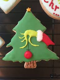 Before you bake the cookies, use a straw to punch a hole in the dough (this is where you'll thread the ribbon for hanging). 70 Cute And Easy Christmas Cookies Ideas You Ll Love This Holiday Season Page 3 Of 75 Kornelia Beauty