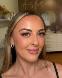 my stunner doll @moniquesmit_ ready for her weekend 🥳 beauty notes:  @pinkhausau brat mini lashes + partner in crime lash glue @narsissist  radiant long wear foundation @toofaced born this way super coverage