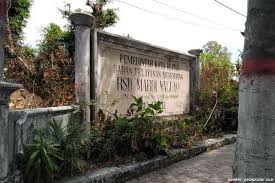 Pengalaman seramku di rumah sakit angker ruclip.com/video/xt2nua21x6u/видео.html tatapan marah pocong pak santoso. Cerita Horor 5 Rumah Sakit Angker Di Indonesia Berani Baca