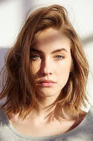 Yeliz In Dunyasi Orta Sac Sac Kut Kesim Sac