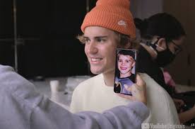 (backgrid) in addition to kissing, the husband and wife, who have been married since 2018, were spotted chatting it up and smiling while. Justin Bieber To Delay 2021 Tour Fangirlish
