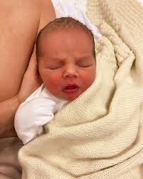 Holly Scarlett Wright, born 7/4/22 at 4.51am