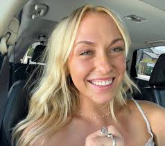 Female roommate wanted for grad student housing in Oregon