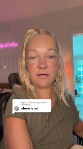 Brandy Cheek's Instagram, Twitter & Facebook