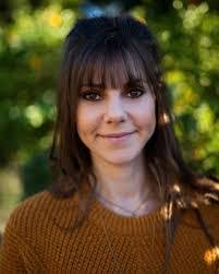 Claire Harper's Instagram, Twitter & Facebook