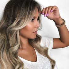 Dagi bee during the launch of beetique by dagi bee at spindler & klatt on november 29, 2018 in berlin, germany. Dagi Bee Warum Verliert Die Youtuberin Abos Bravo Dagi Bee Frisuren Langhaar Dagi Bee Haare