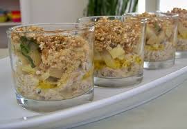 Une Petite Entree Fraiche Et Acidulee Pour Aiguiser Nos Papilles Le Crumble De Sardine En Verrines Recettes De Cuisine Crumble Sardines