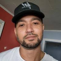 90+ "Stephen Kiser" profiles