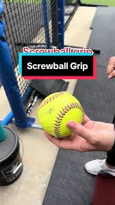 Screwball Grip #softball #softballtiktoks #softballgirl #pitching  #softballplayer #softballgirls #softballlife #pitchersonly #beginnerpitcher  #screwballs