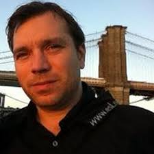 Benjamin Reichert (@BennyReichert)