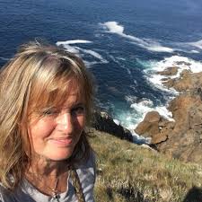 Debra Ogston's Instagram, Twitter & Facebook